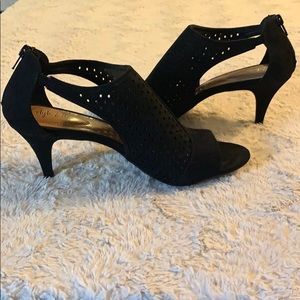 Style & Co perforated ankle shootie - size 10